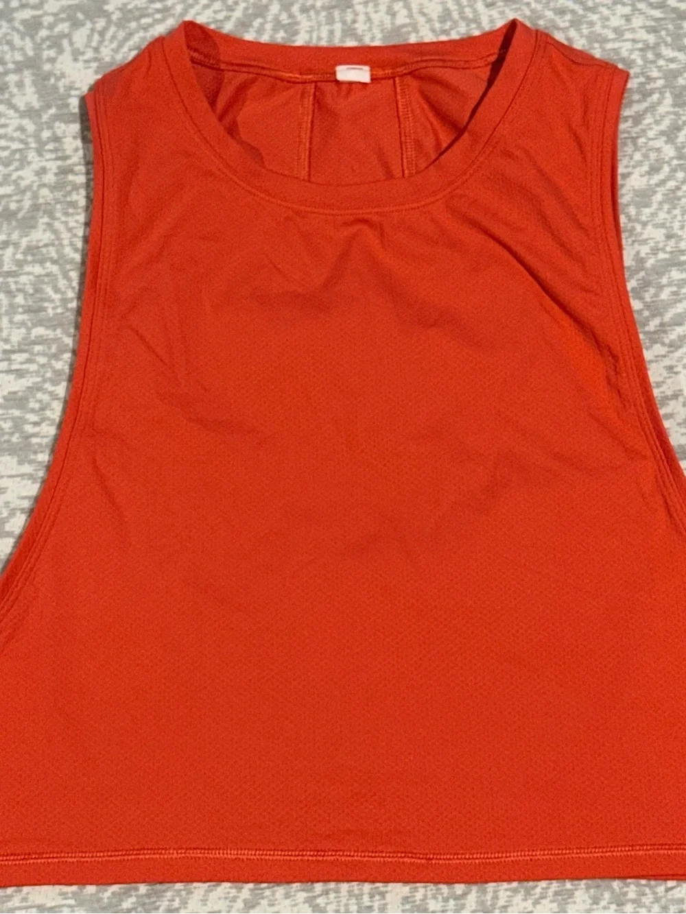 Lululemon /// Women’s Muscle Love Crop Tank *Tough - Size 8